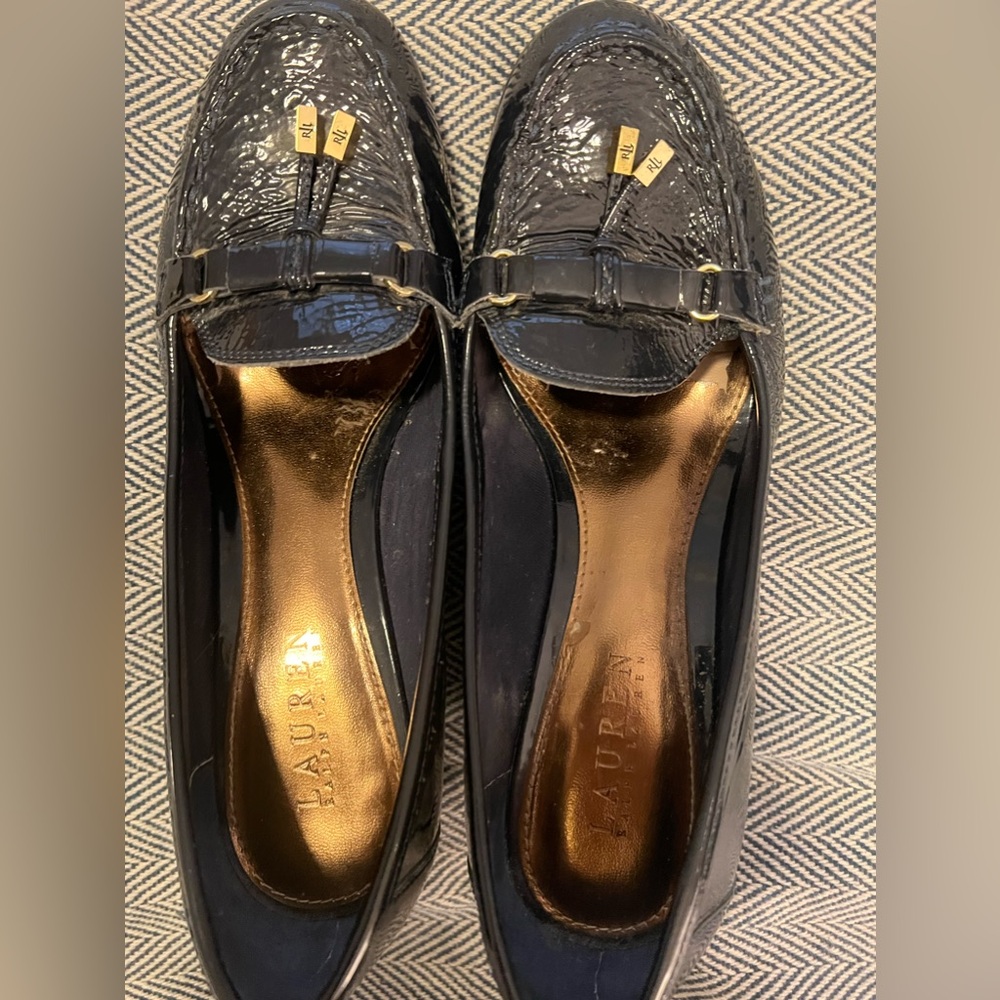 Lauren by Ralph Lauren Navy Patient Leather wedge heel loafer. Size 8.5 - Picture 2 of 5
